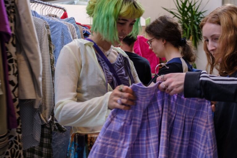 Kleidertausch & Vinyl